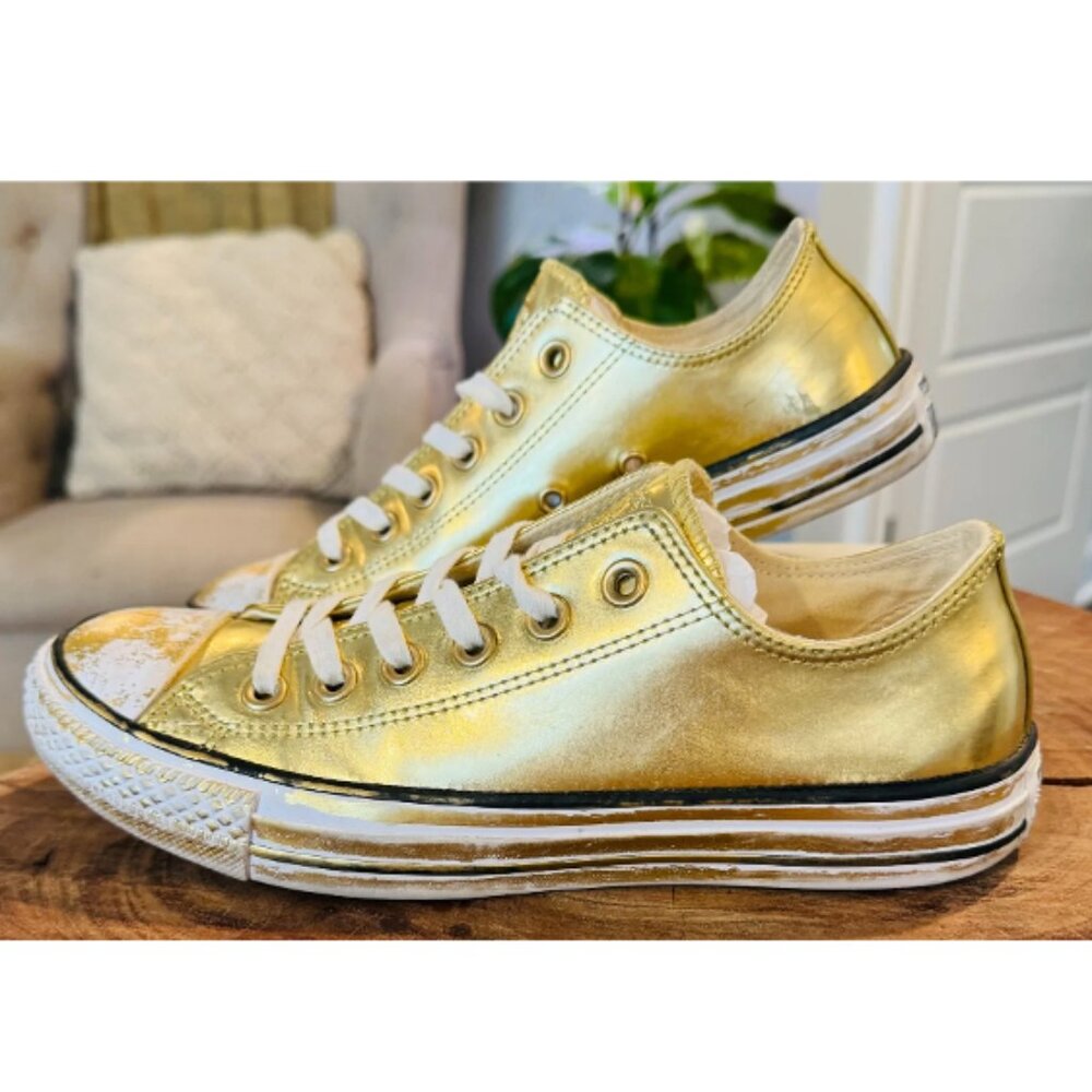 Converse Chuck Taylor All Star Chrome Gold Leather Shoe - Women Size 7